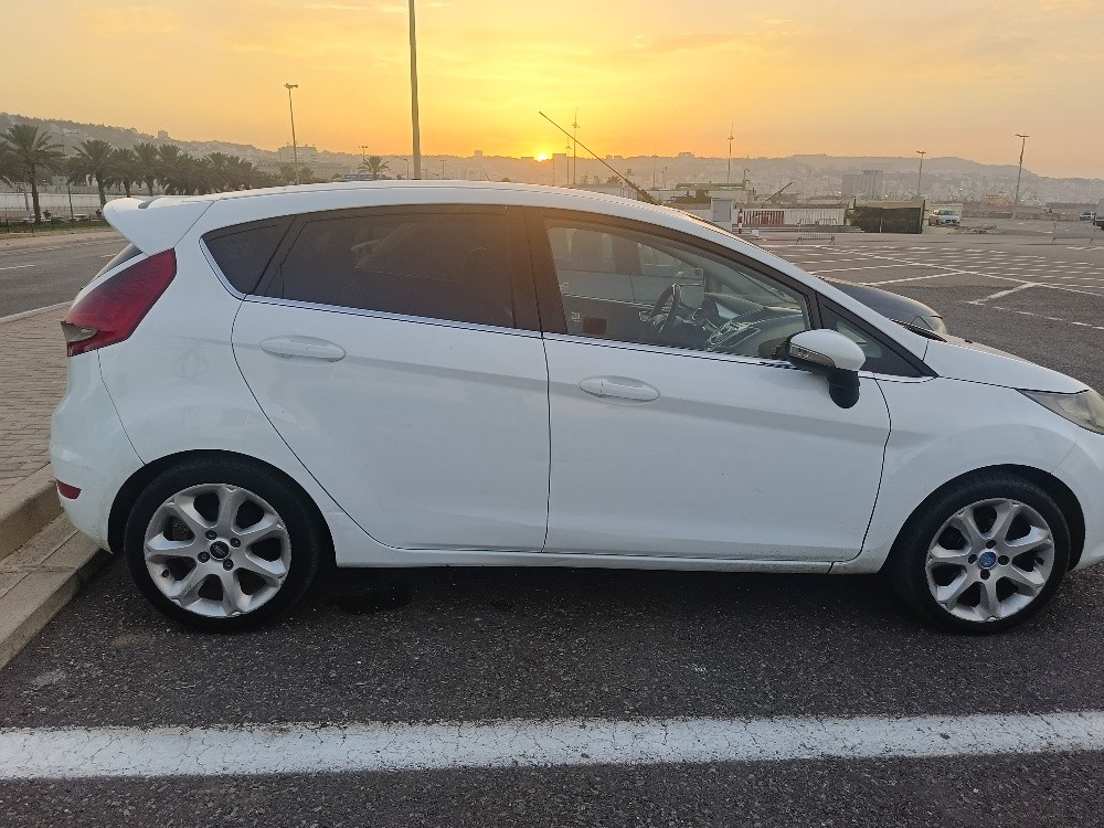 ford fiesta - 2