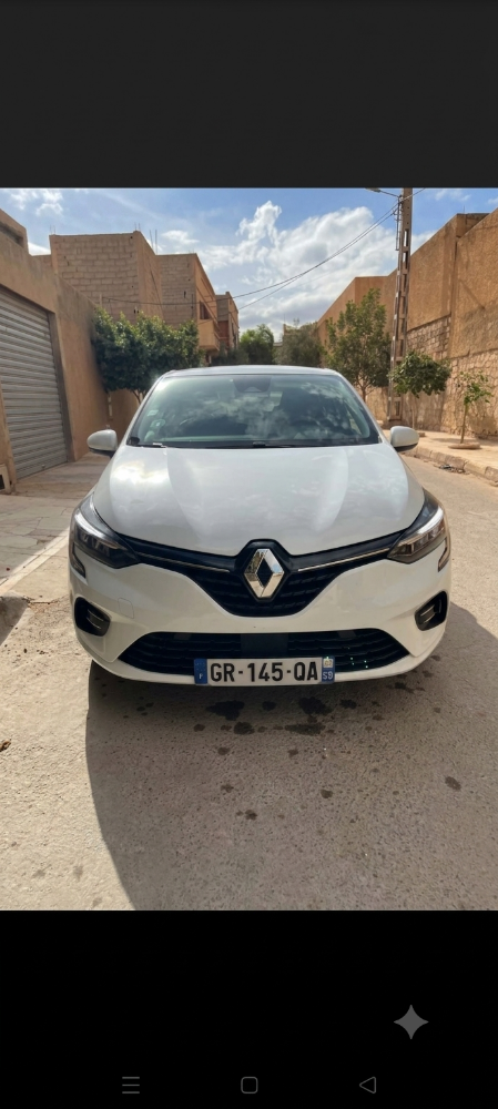 clio  - 8