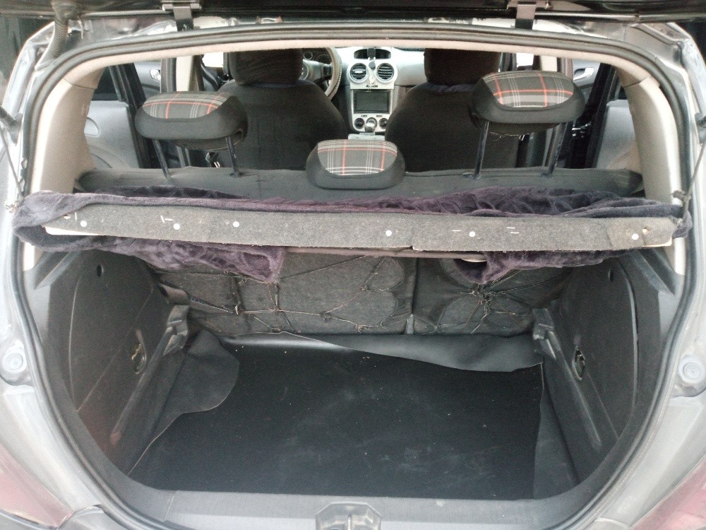 Opel corsa   - 2