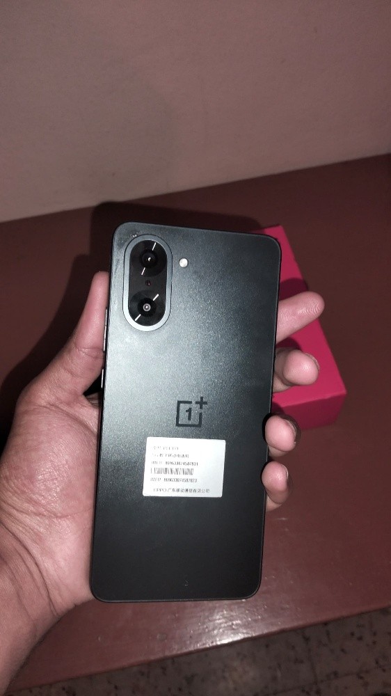 Oneplus ace 5 racing edition - 2