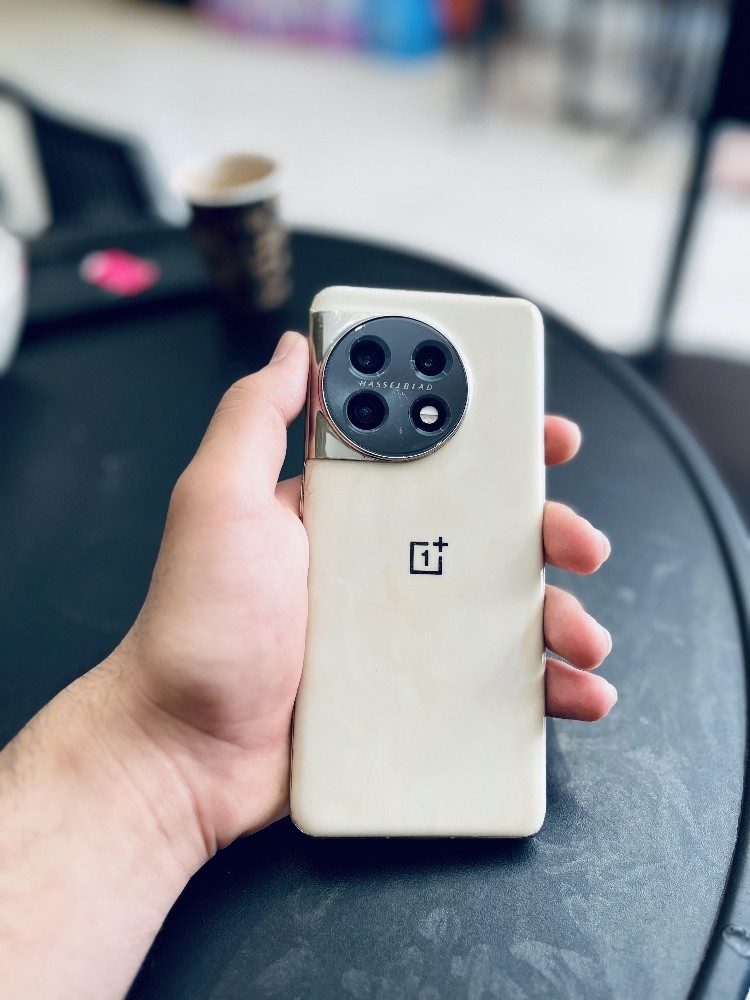 One Plus 11 5G - 1