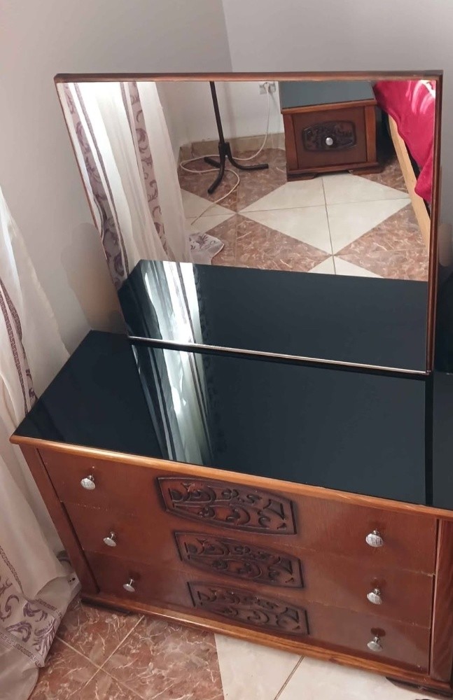 شومبرة مستعملة في حالة جيدة - 4