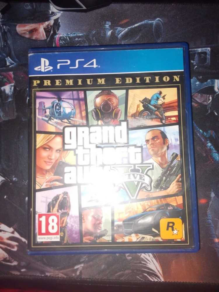 cd GTA V - 1