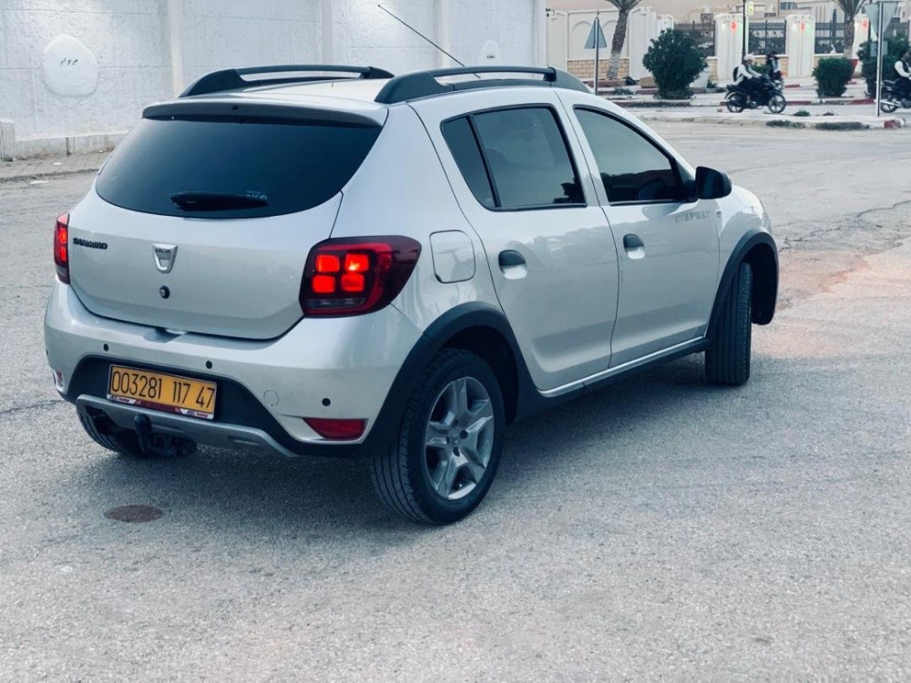 Sandero - 6