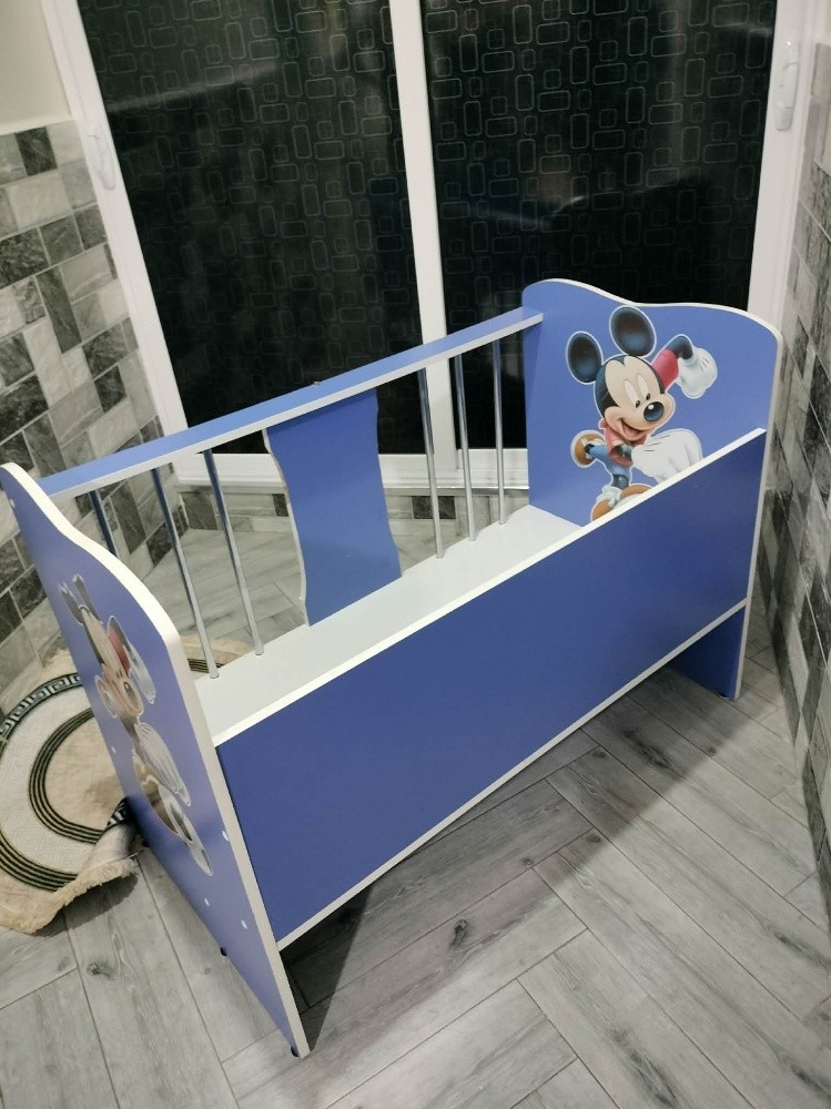 lit pour bébé - 1