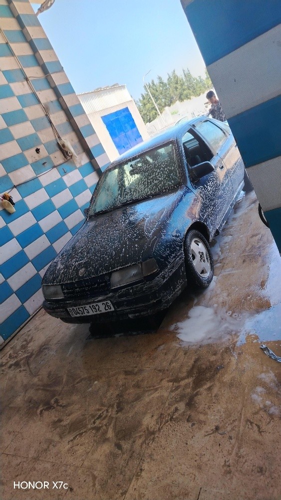 اوبل فيكترا أ - 3