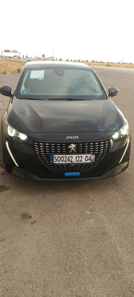 Peugeot  208 GT - 2