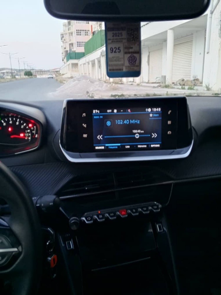 Peugeot  208 GT - 8