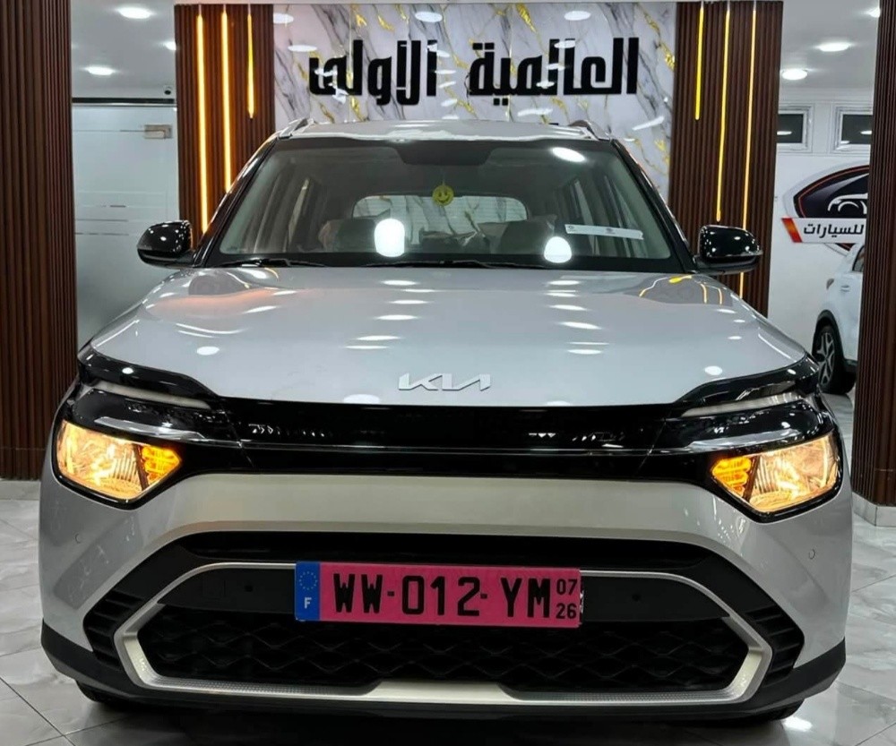 kia karens - 1