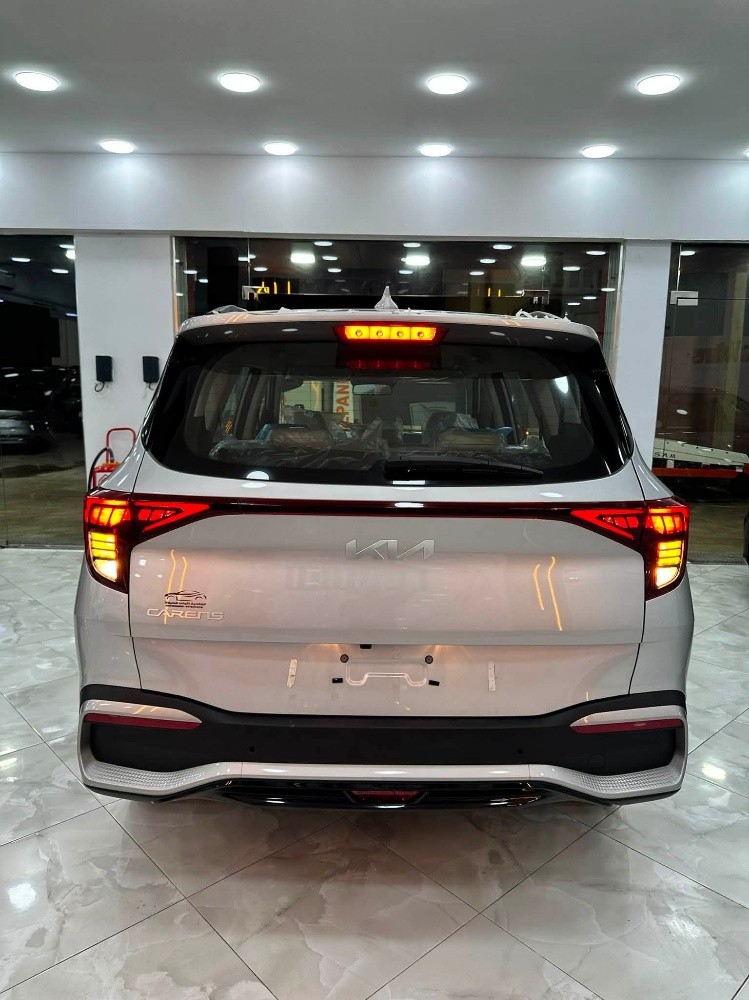 kia karens - 4