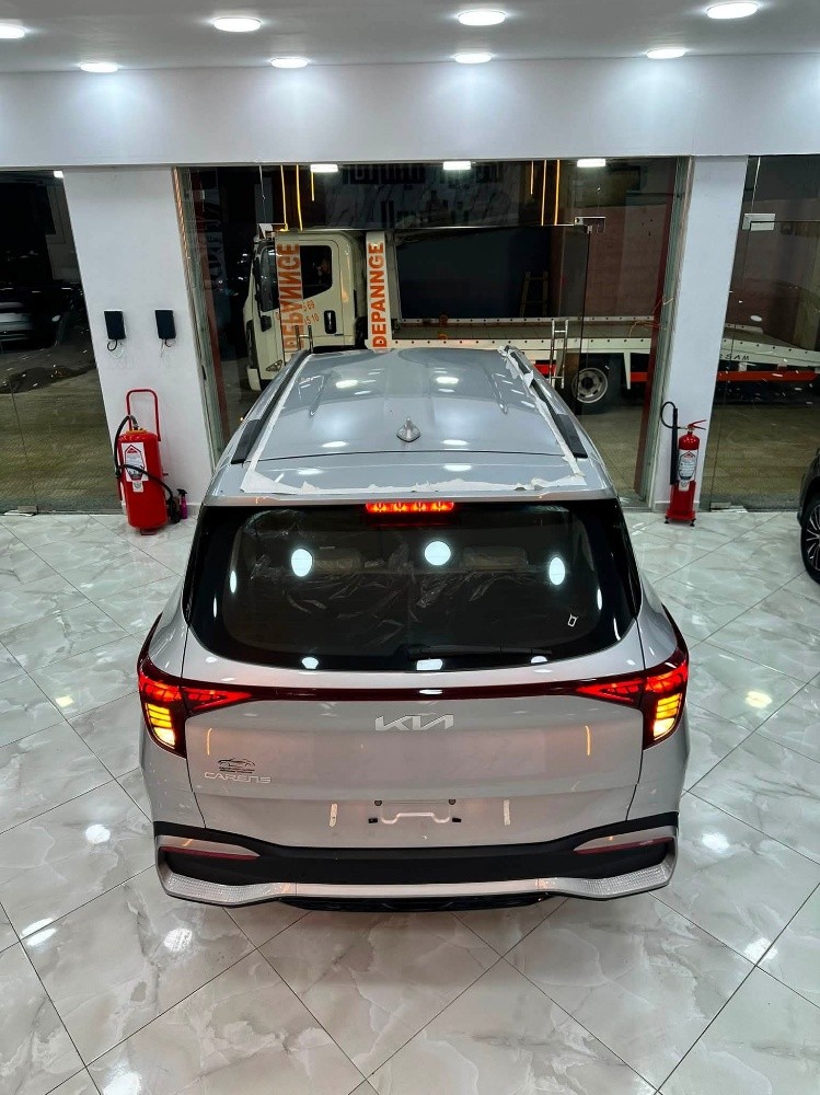 kia karens - 2
