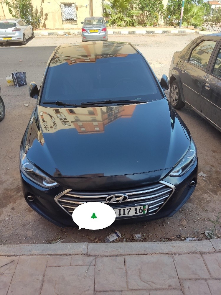 Hyundai Elantra - 1