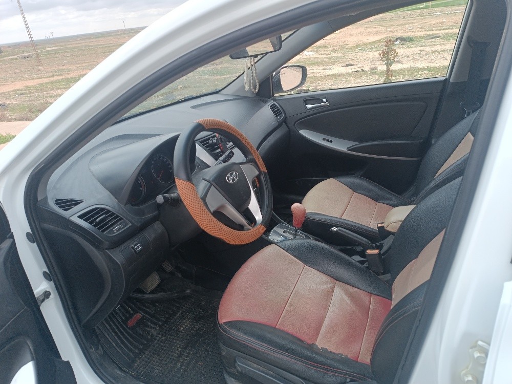 accent rb 2016 boîte automatique - 9