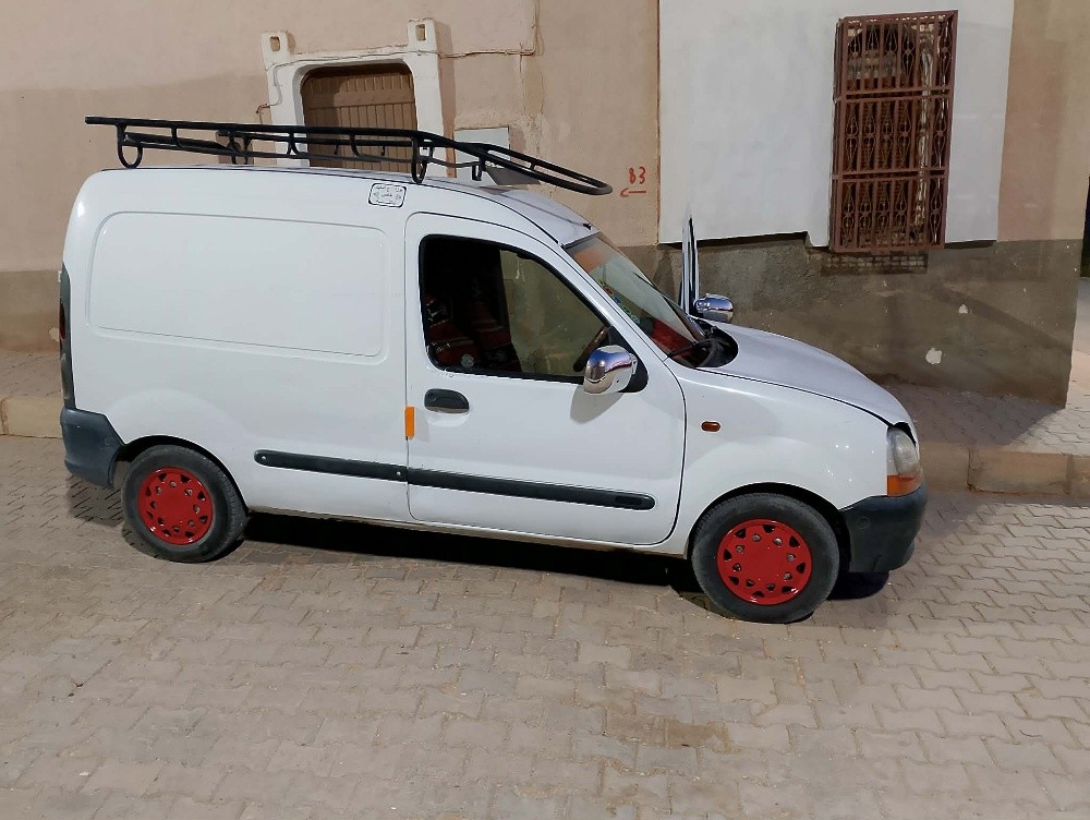 Renault . Kangoo . 1.9dci. 
1999 - 4