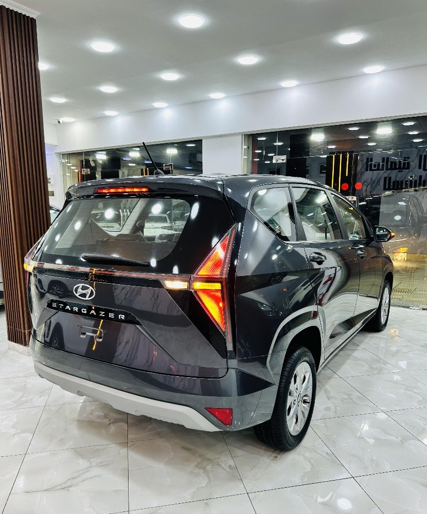 hyundai stargazer - 2
