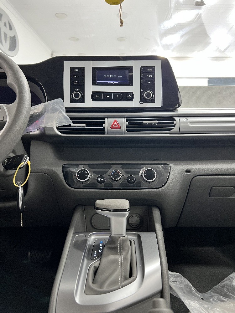 hyundai stargazer - 8