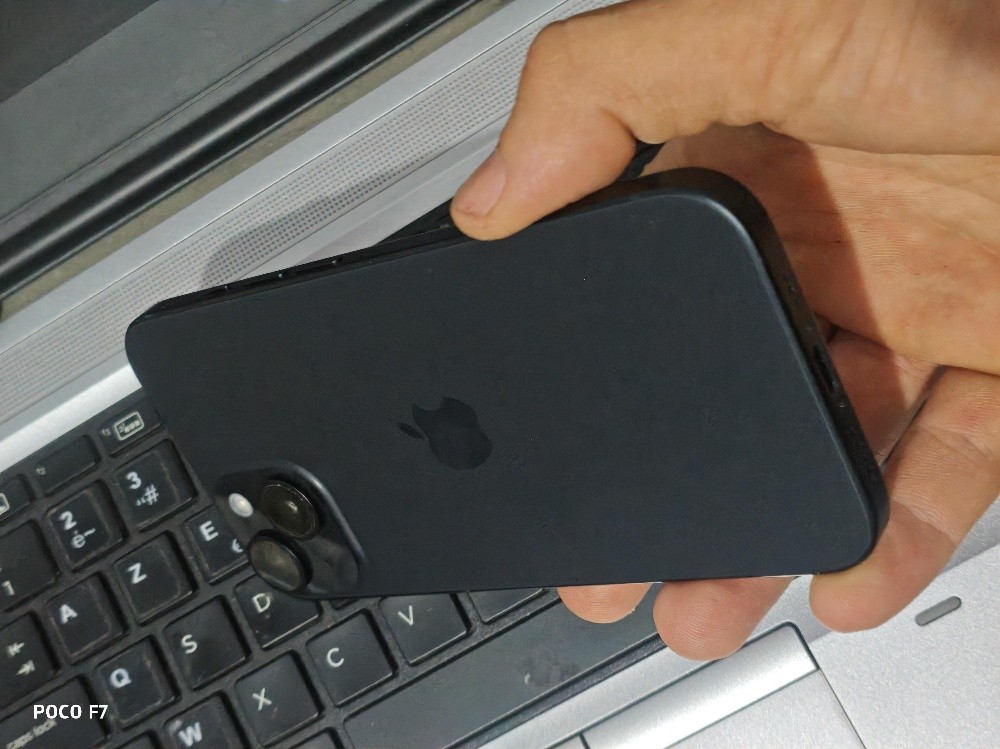 Iphone 15 - 2