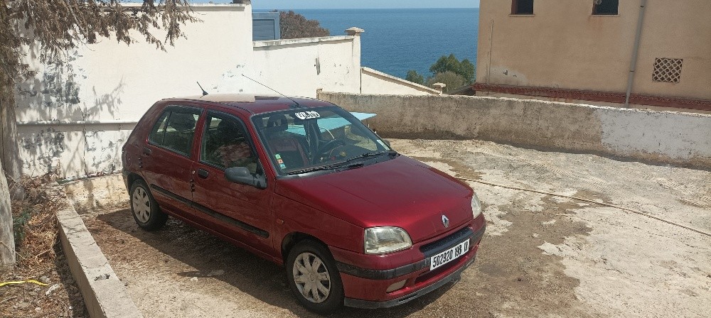Clio japonaise - 1