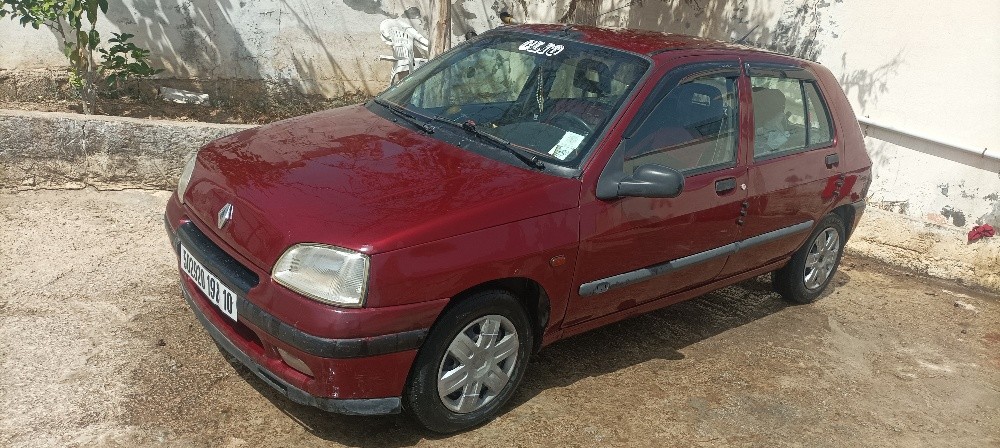 Clio japonaise - 2