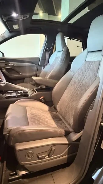 Audi Q5 2025 S line - 2