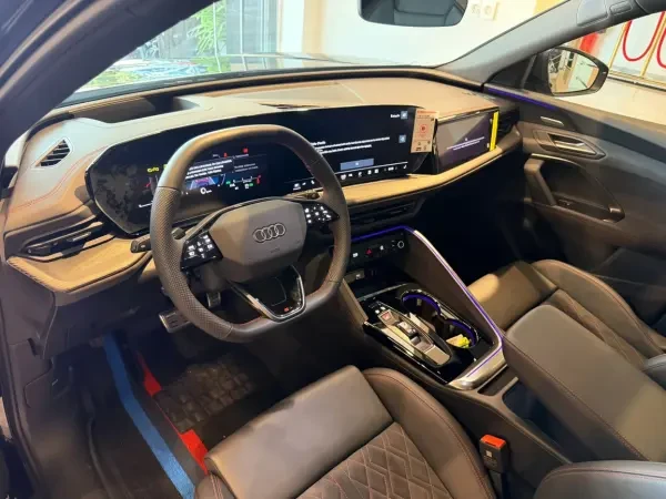 Audi Q5 2025 S line - 1