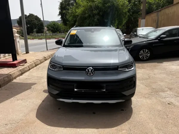 Volkswagen Tharu XR 2026 Enjoy - 3