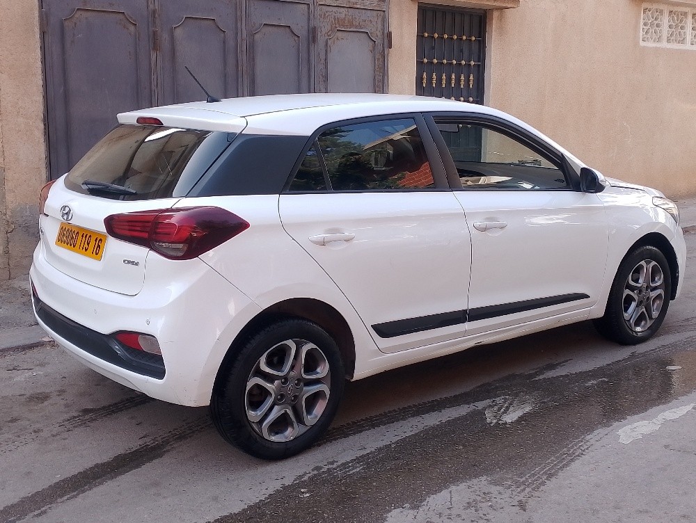 Hyundai  i20 - 8