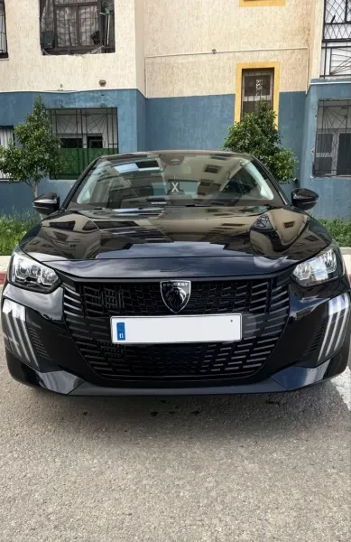 Peugeot 208 2025 E-Style - 3