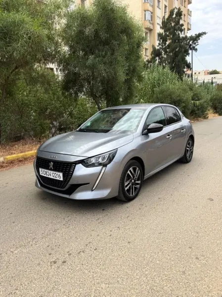 Peugeot 208 - 2