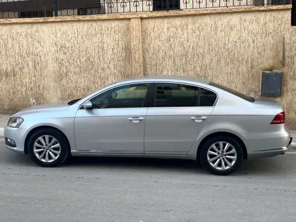 Volkswagen Passat 2012 Confort - 1