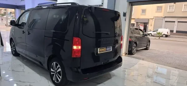Peugeot Traveller 2026 Business - 2
