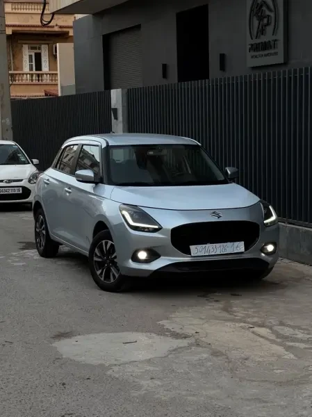 Suzuki Swift 2026 Black - 4