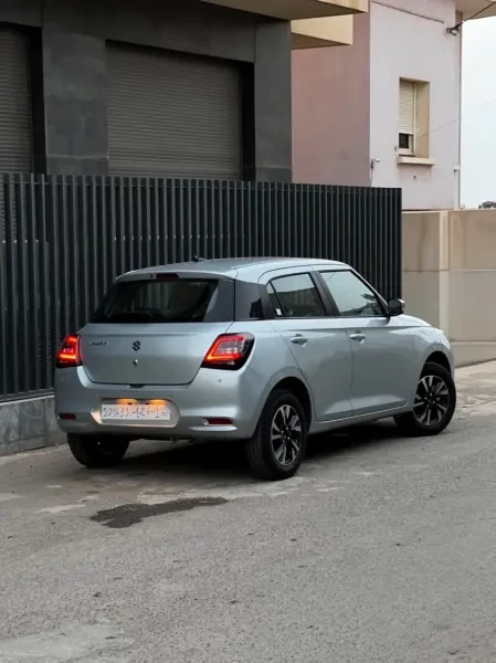 Suzuki Swift 2026 Black - 2