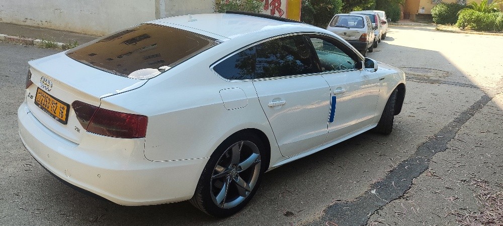 Audi  - 3