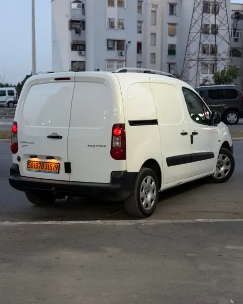 Peugeot Partner 2015 B9 - 1