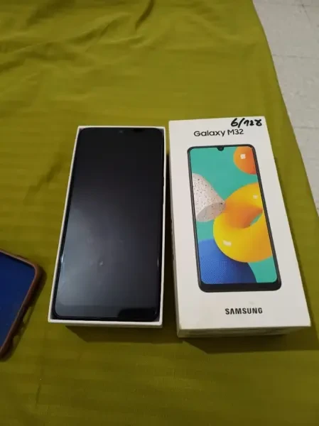 Samsung M32 - 1