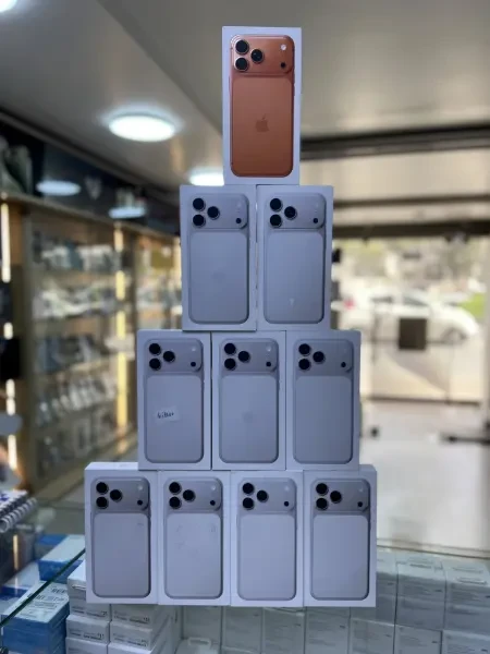 iPhone 17 pro max - 1