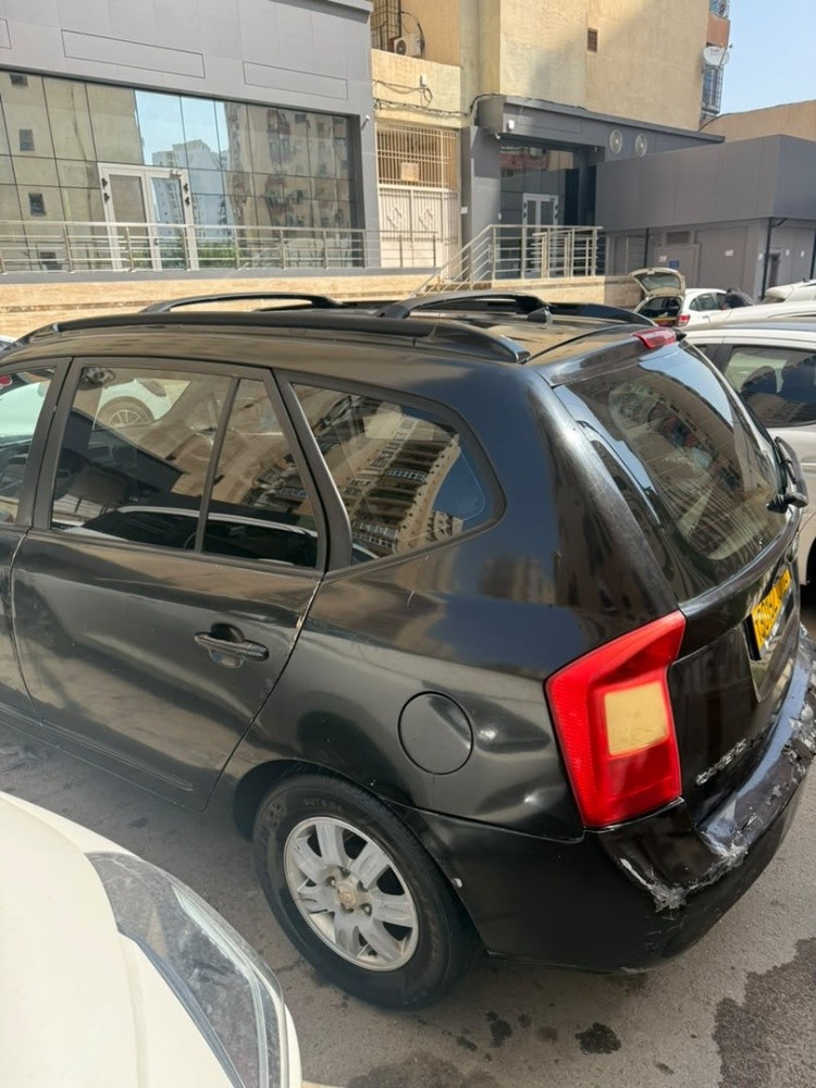 kia carens 3 2.0 hdi 110 - 8