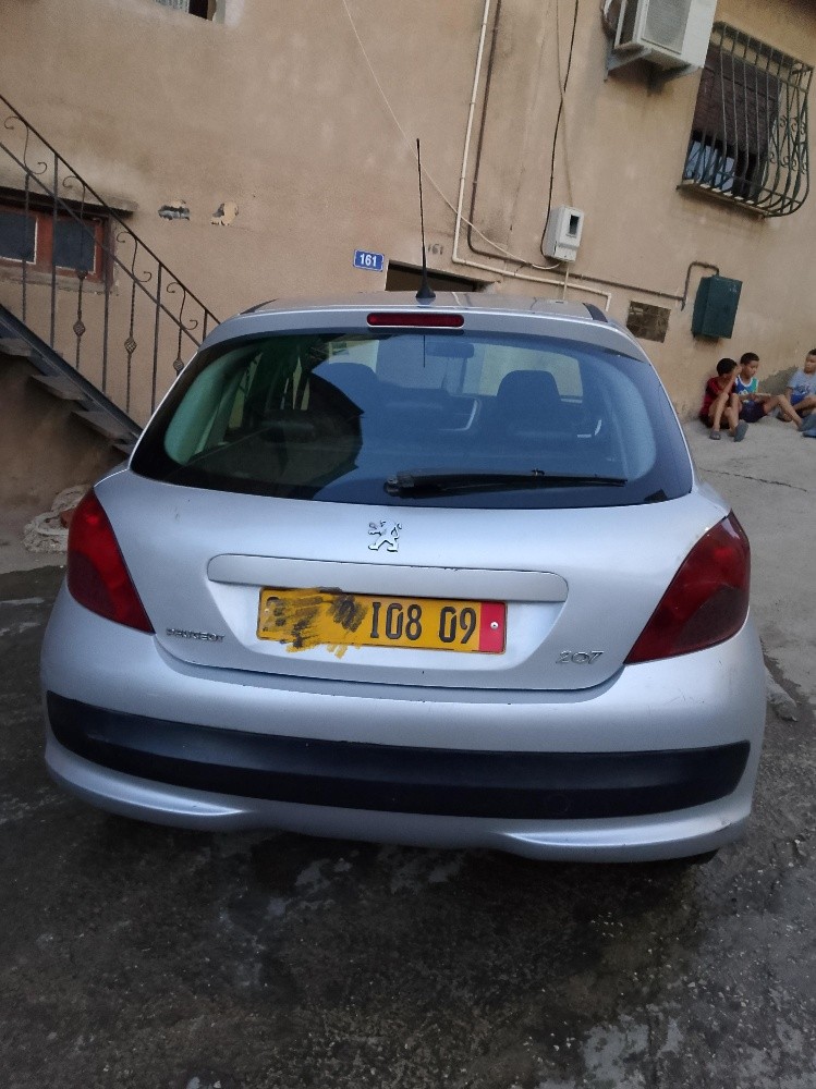 207 بيجو - 4