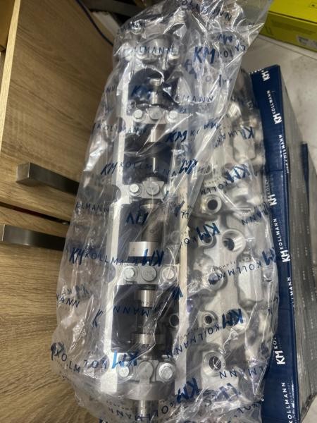 Culasse 1.9 kango clio 2complet - 1
