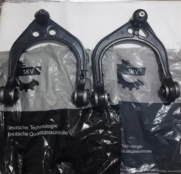 BRAS SUSPENSION AV CHRYSLER 300C - 1