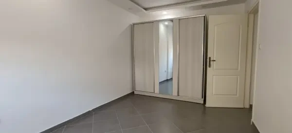 كراء شقة طابق فيلا 4 غرف - 4
