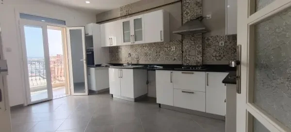 كراء شقة طابق فيلا 4 غرف - 3