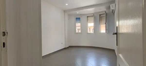 كراء شقة طابق فيلا 4 غرف - 5