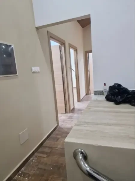 بيع شقة 4 غرف - 1