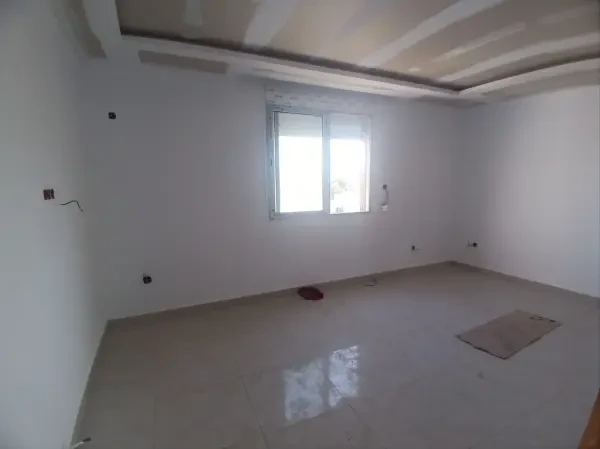 بيع شقة 4 غرف - 1