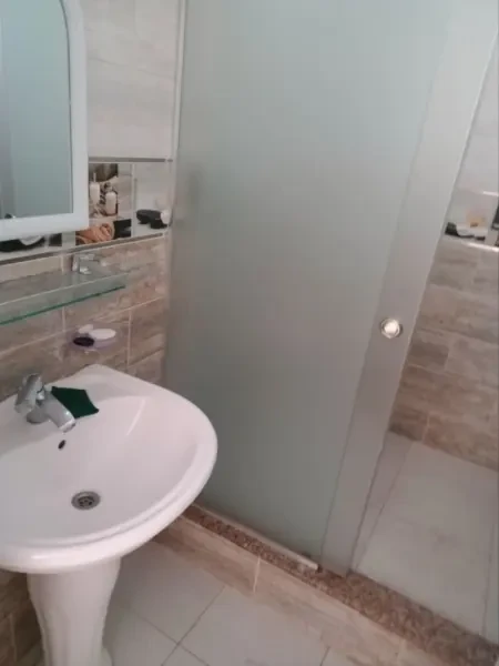 كراء شقة طابق فيلا 3 غرف - 3