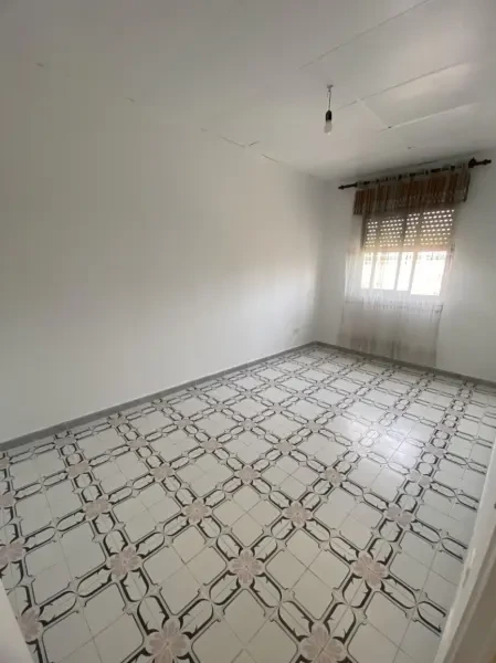شقة طابق فيلا 3 غرف - 4