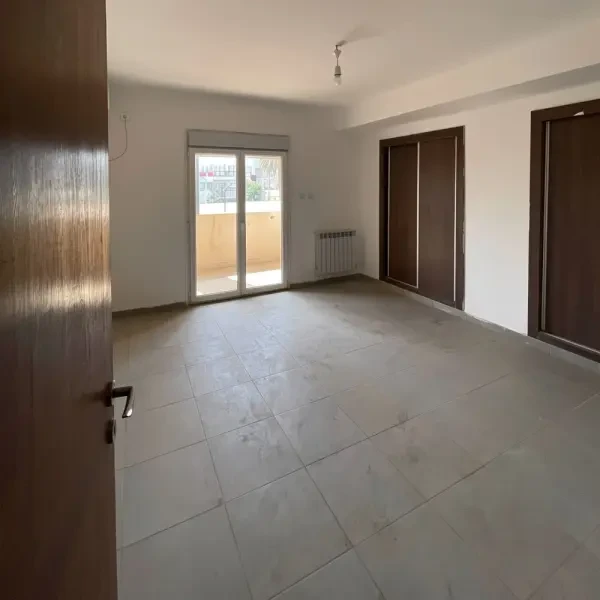 كراء شقة 3 غرف - 5