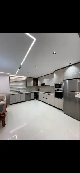 للبيع شقة 3 غرف - 1